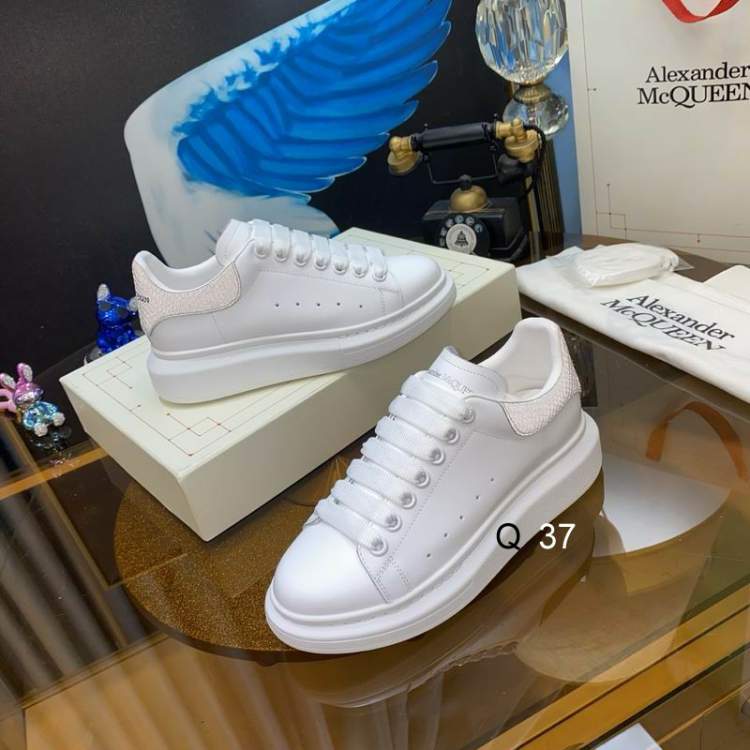 Picture of Alexander McQueen Shoes _SKUAlexanderMcQUEENsz35-45MK0838410